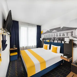 Hotell D8